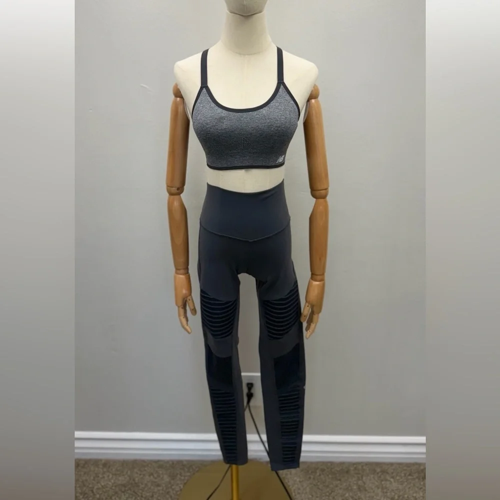 Alo Yoga High-Waisted Mesh Panel Leggings – Size S
